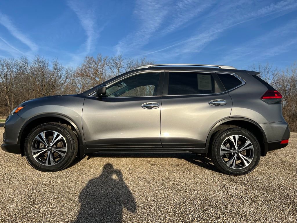 Used 2019 Nissan Rogue SV w/ Premium Package image 2