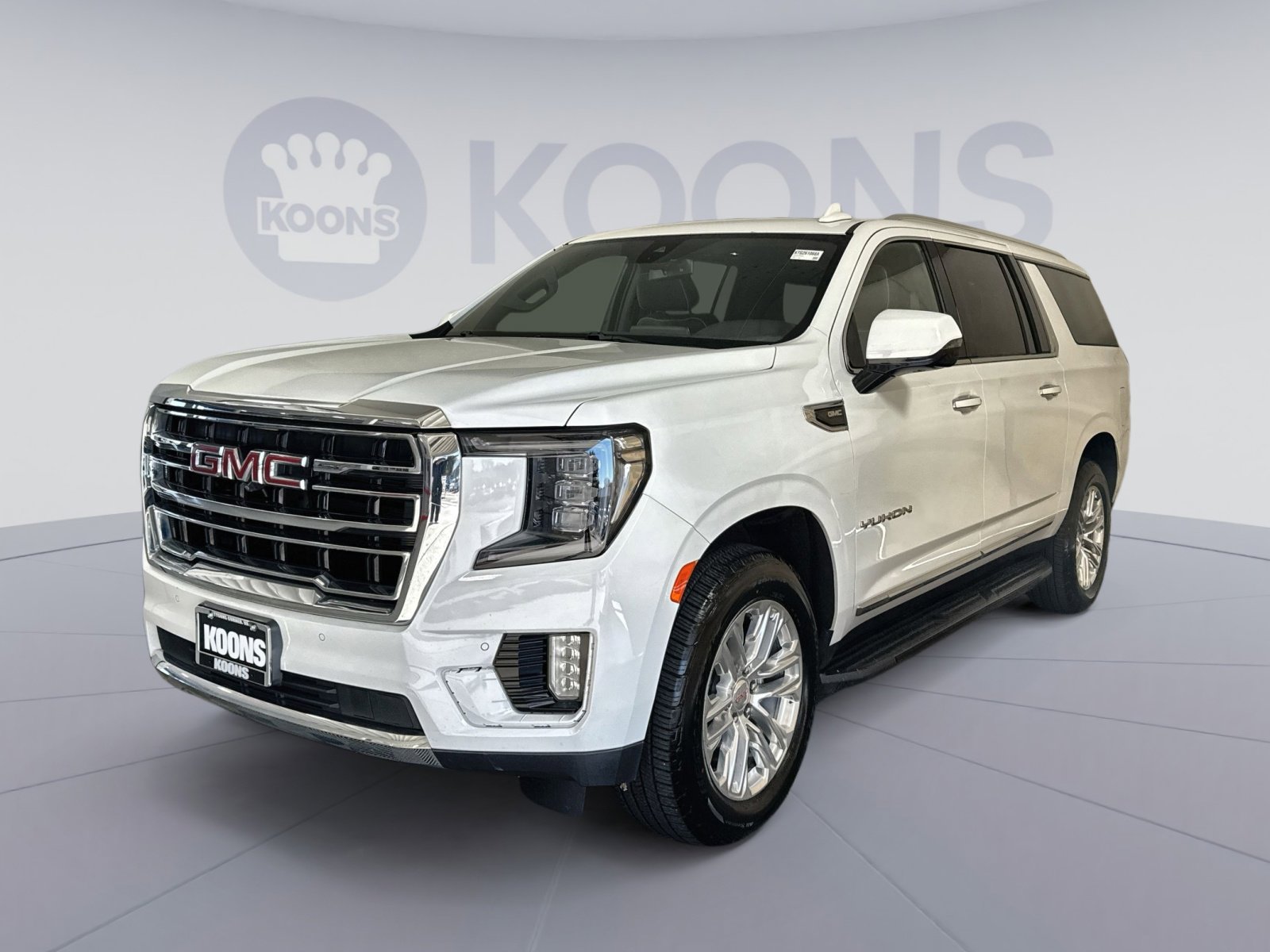 Used 2022 GMC Yukon XL SLT w/ SLT Premium Package image 1