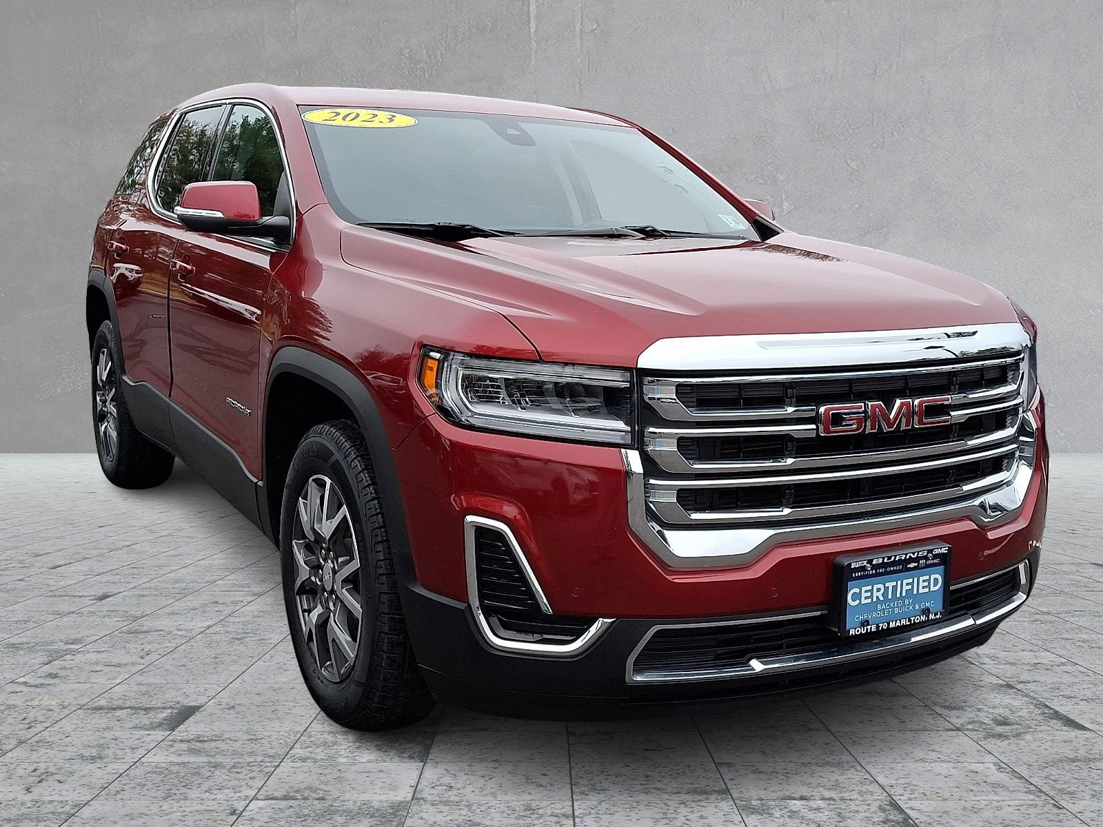 Certified 2023 GMC Acadia SLE image 2