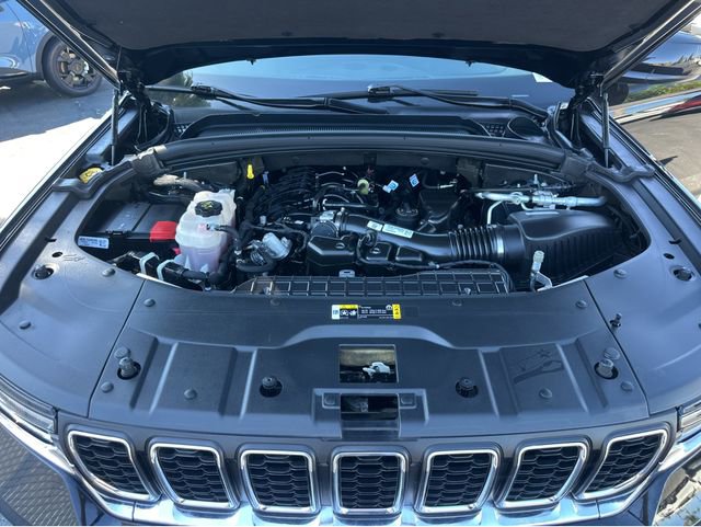 Used 2024 Jeep Grand Cherokee Laredo X w/ Trailer Tow Package image 42