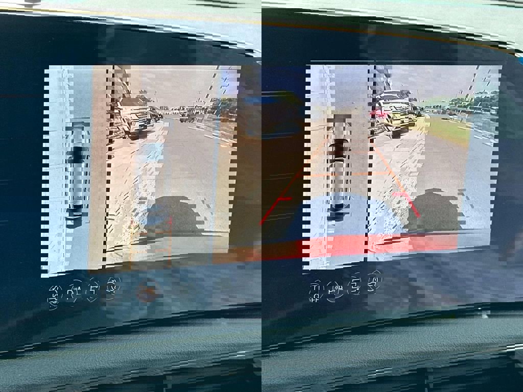 New 2025 Cadillac Optiq Sport 1 w/ LPO, Floor Liner Package image 12