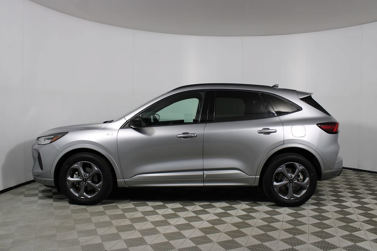 Used 2023 Ford Escape ST-Line w/ Equipment Group 301A FWD image 29