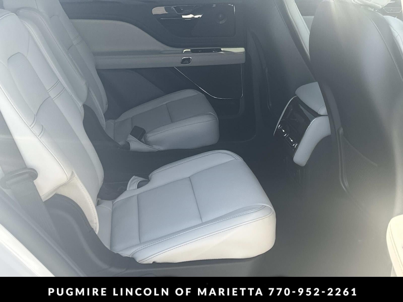 New 2026 Lincoln Aviator 2WD image 15