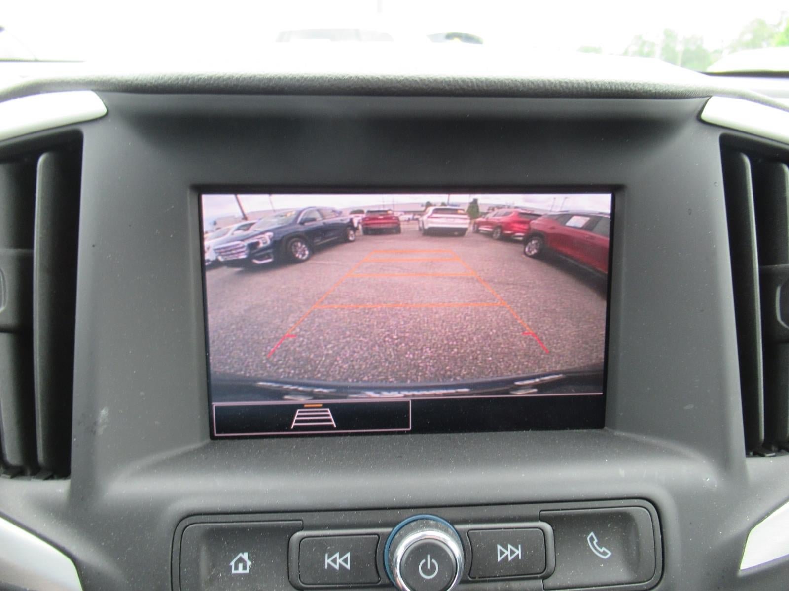 Used 2024 GMC Terrain SLE w/ Driver Convenience Package FWD image 29