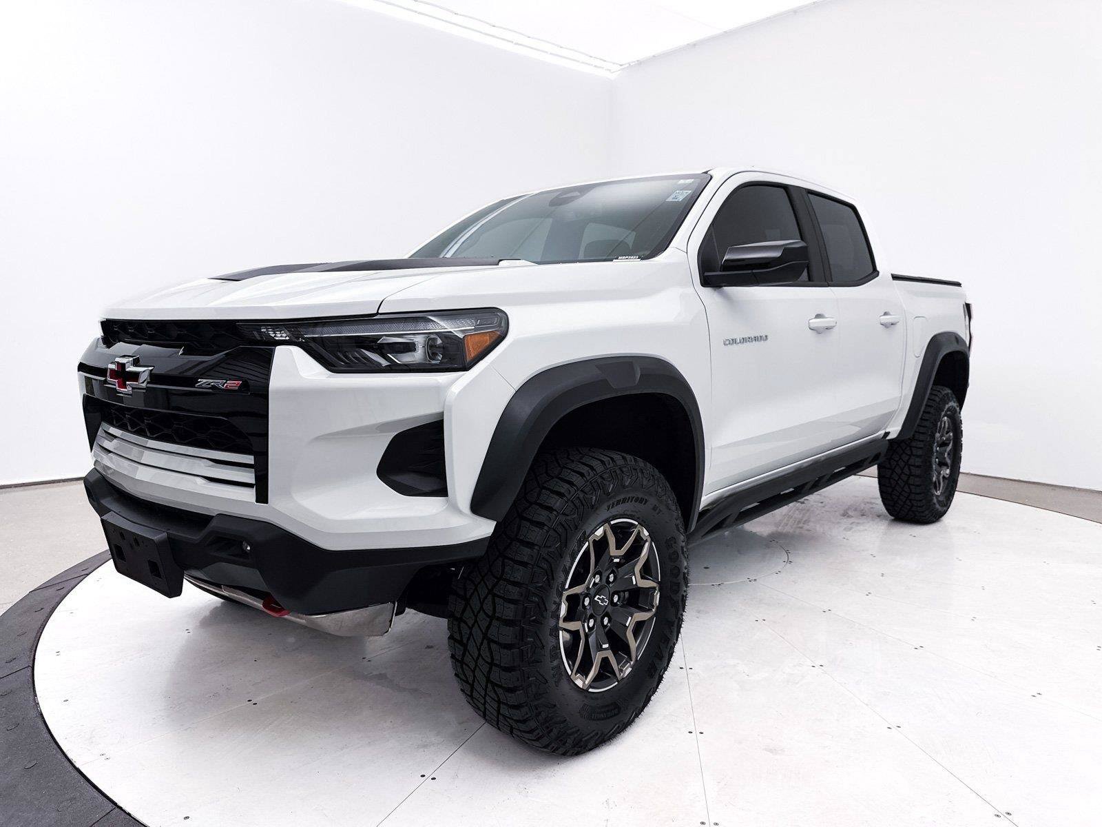 Used 2024 Chevrolet Colorado ZR2 AWD/4WD image 13