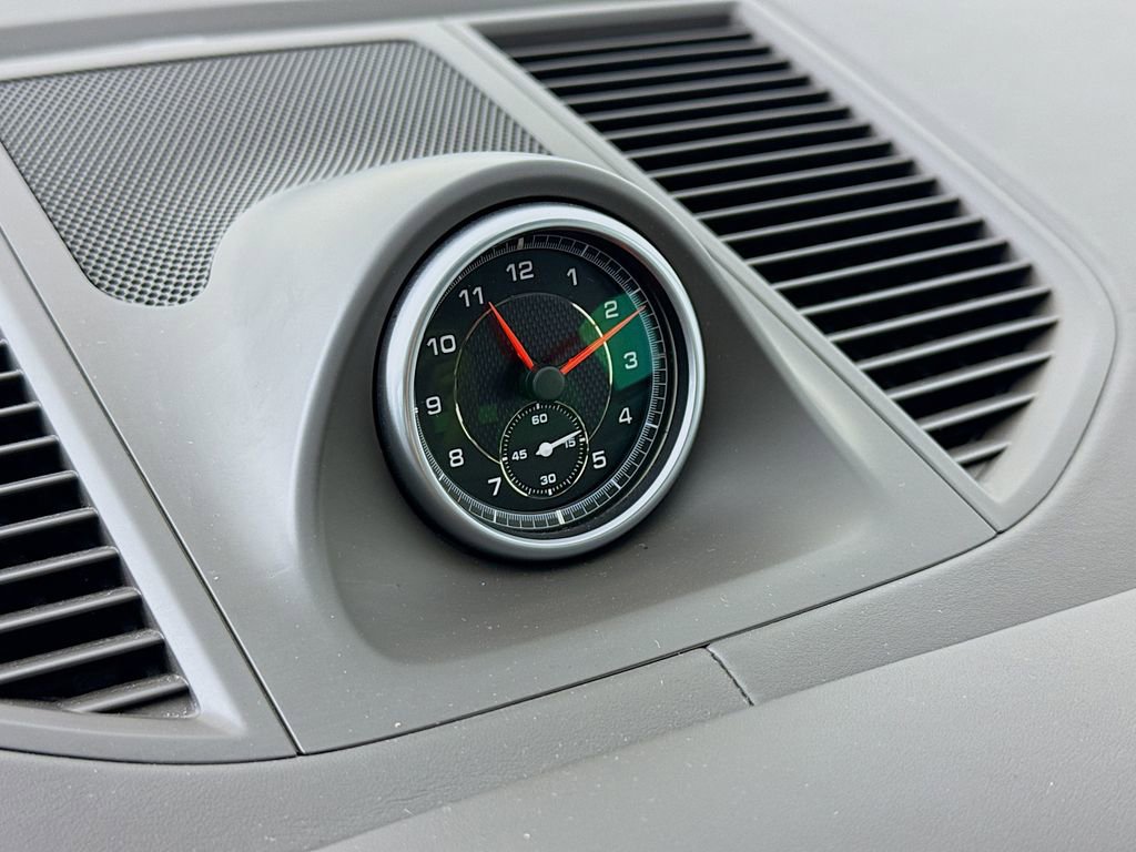 Certified 2016 Porsche Macan Turbo image 17