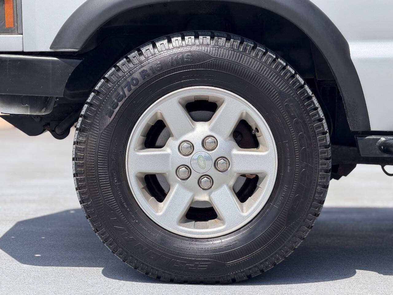 Used 2004 Land Rover Discovery S AWD/4WD image 5