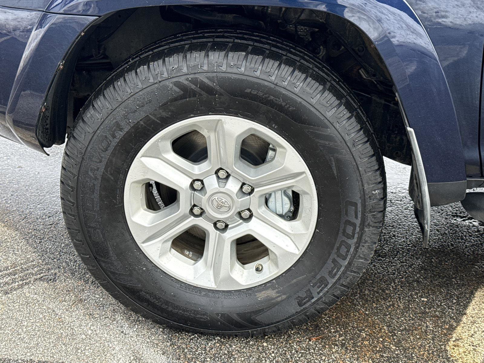 Used 2018 Toyota 4Runner SR5 image 10