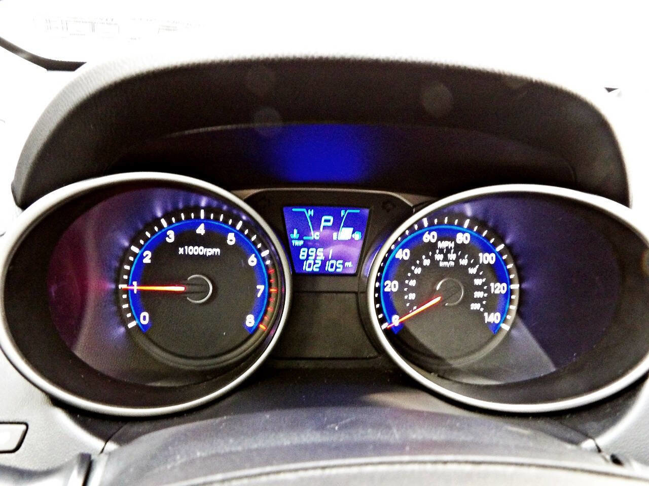 Used 2011 Hyundai Tucson GLS image 15