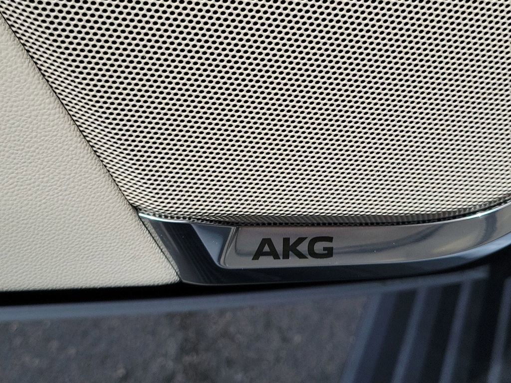 Used 2026 Cadillac Escalade Platinum Sport w/ LPO, ONYX Package image 24