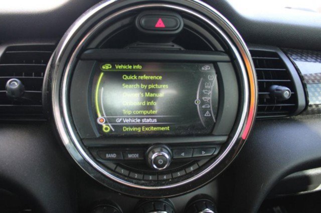 Used 2017 MINI Cooper S image 4