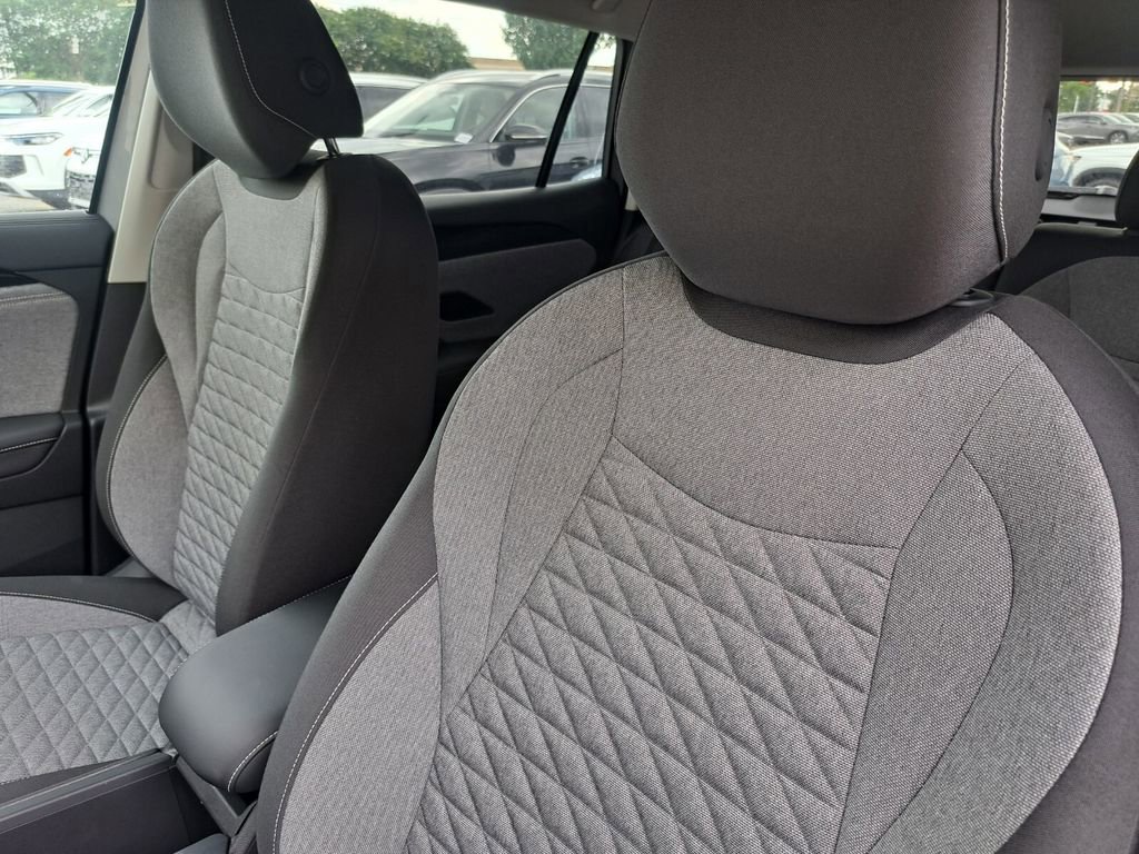 Used 2025 Volkswagen Tiguan S image 21