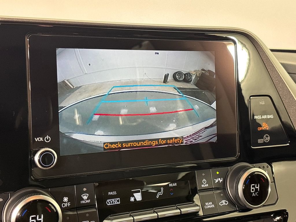Used 2024 Toyota Highlander XLE image 20