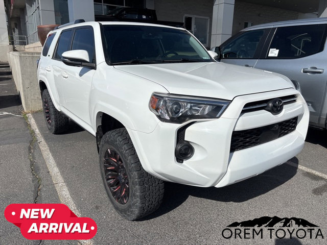 Used 2023 Toyota 4Runner SR5 Premium w/ SR5 Premium Package AWD/4WD image 1