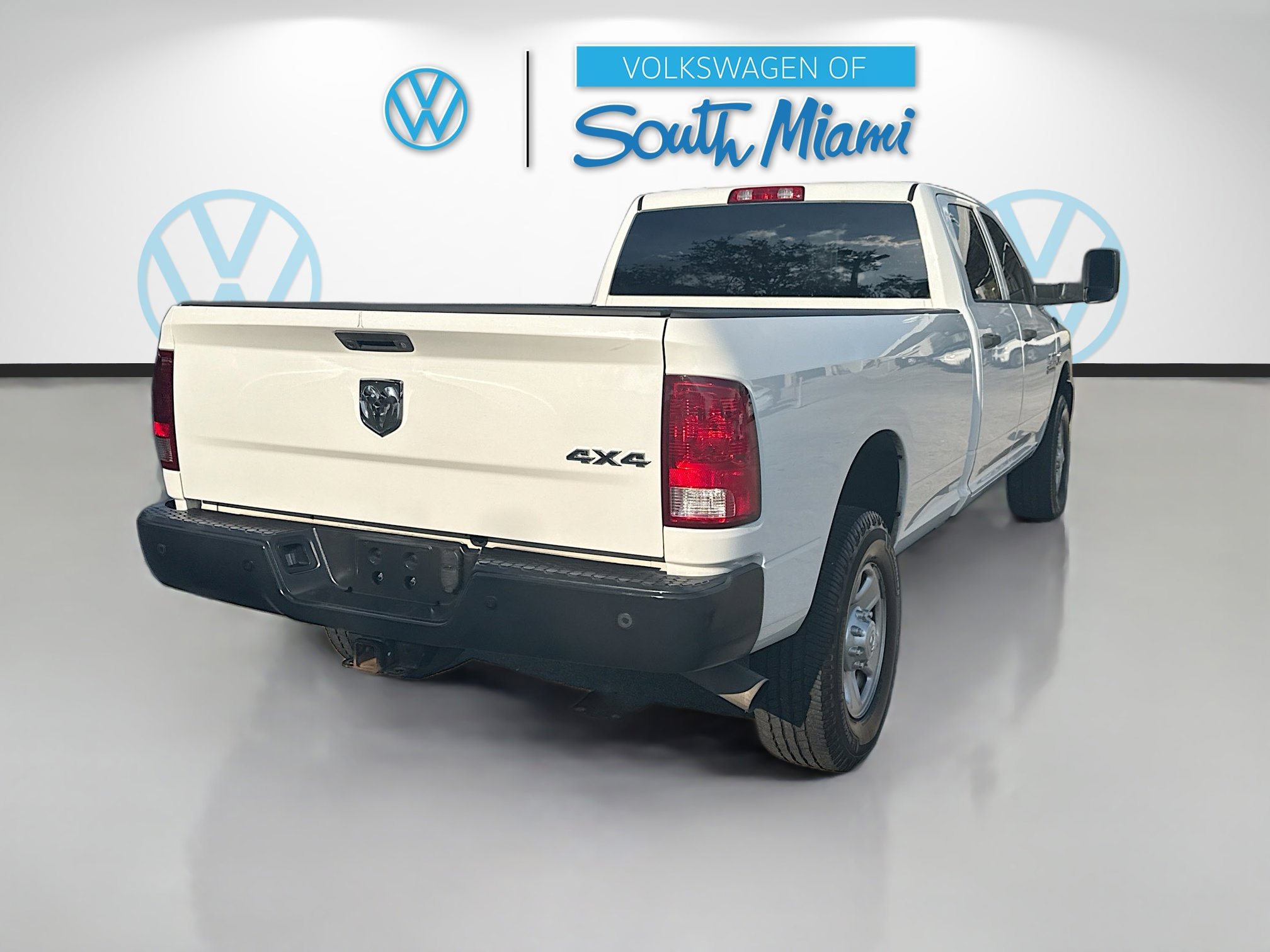 Used 2018 RAM 3500 Tradesman w/ Protection Group image 7