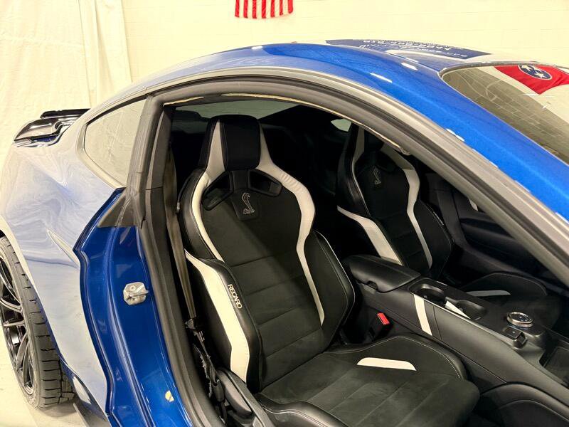 Used 2022 Ford Mustang Shelby GT500 w/ Carbon Fiber Track Pack image 29