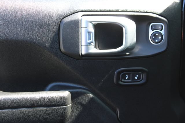 Used 2022 Jeep Wrangler Unlimited Sport AWD/4WD image 12