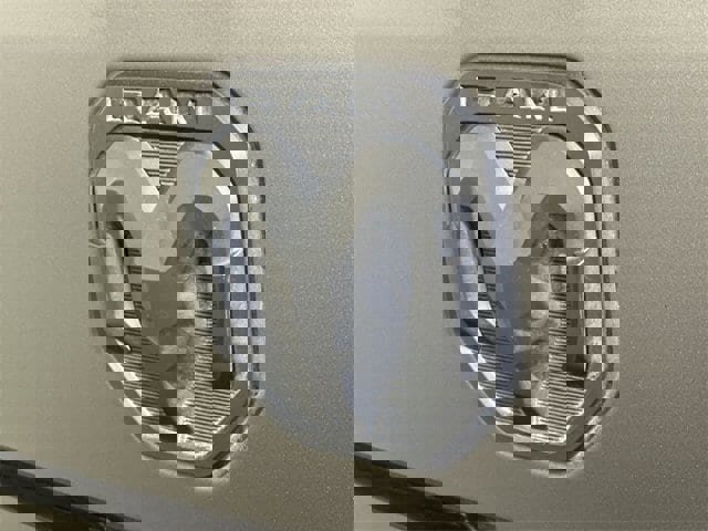 Used 2023 RAM 2500 Limited image 32