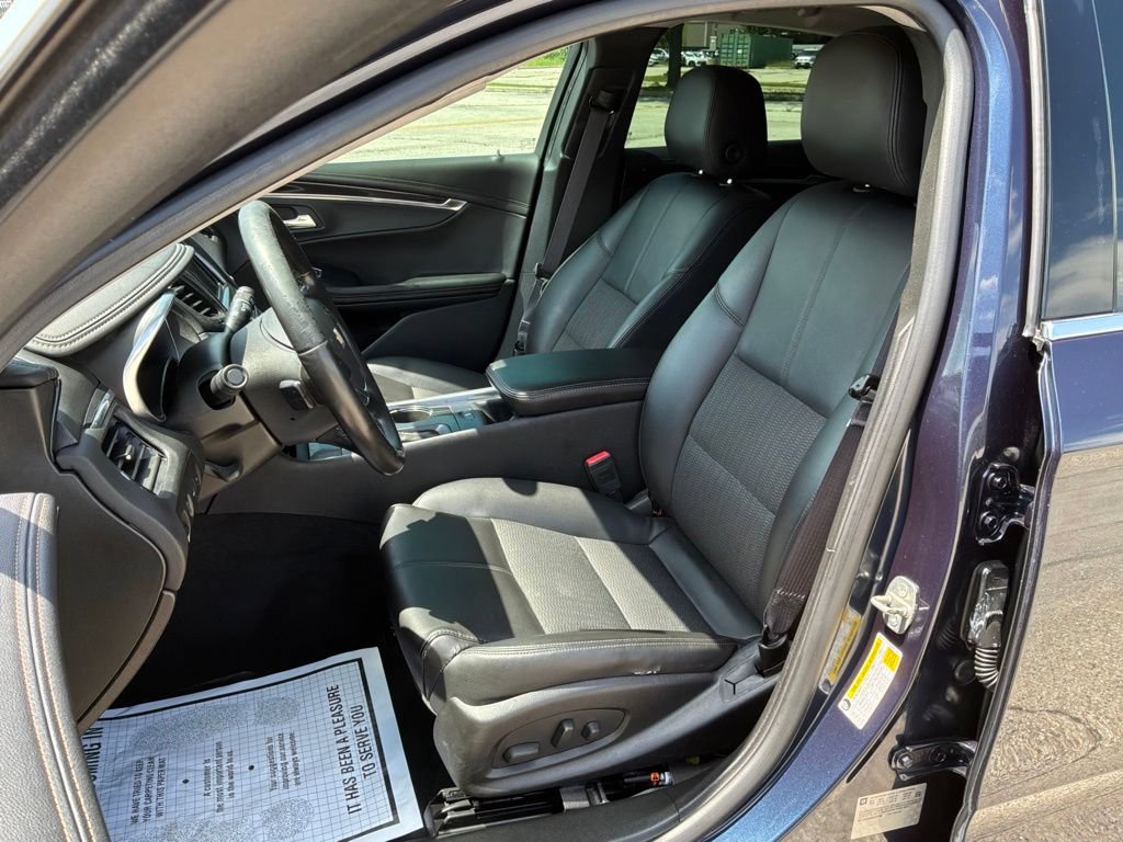 Used 2017 Chevrolet Impala LT w/ Convenience Package FWD image 10
