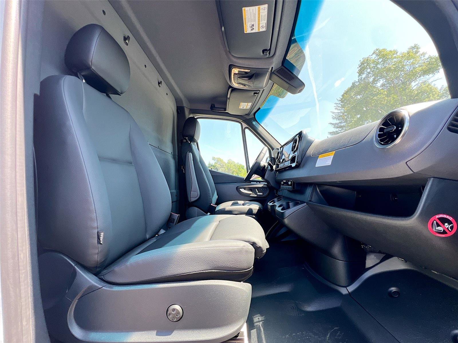 New 2025 Mercedes-Benz Sprinter 2500 image 23