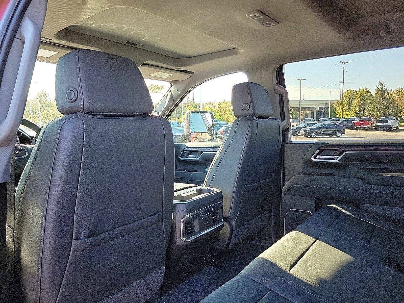 New 2026 GMC Sierra 2500 SLT w/ SLT Premium Package image 12