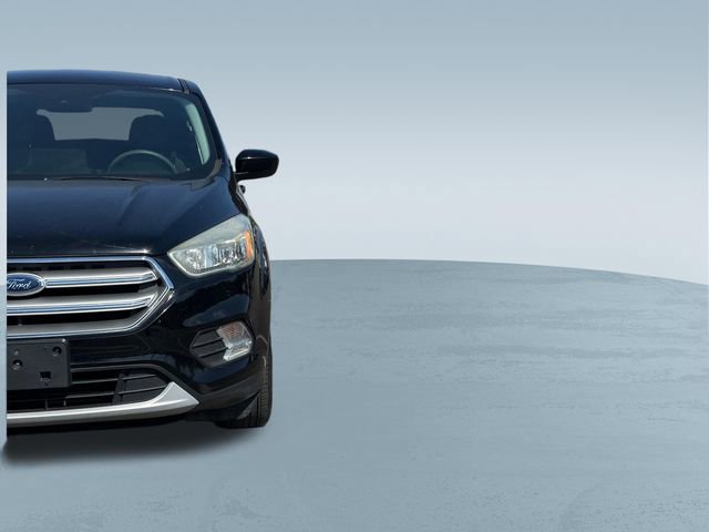 Used 2017 Ford Escape SE w/ SE Cold Weather Package FWD image 37