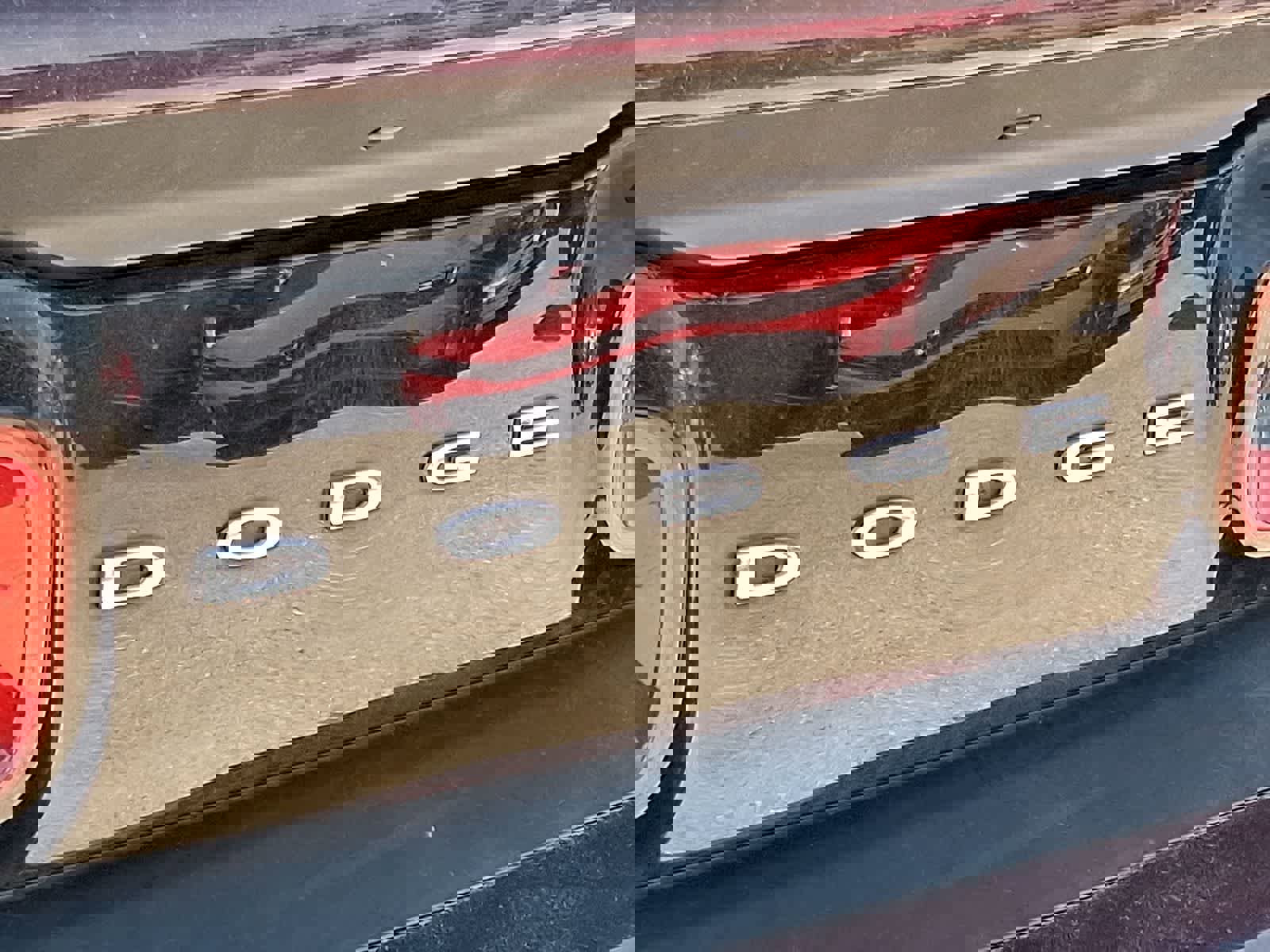 Used 2021 Dodge Challenger SXT image 35