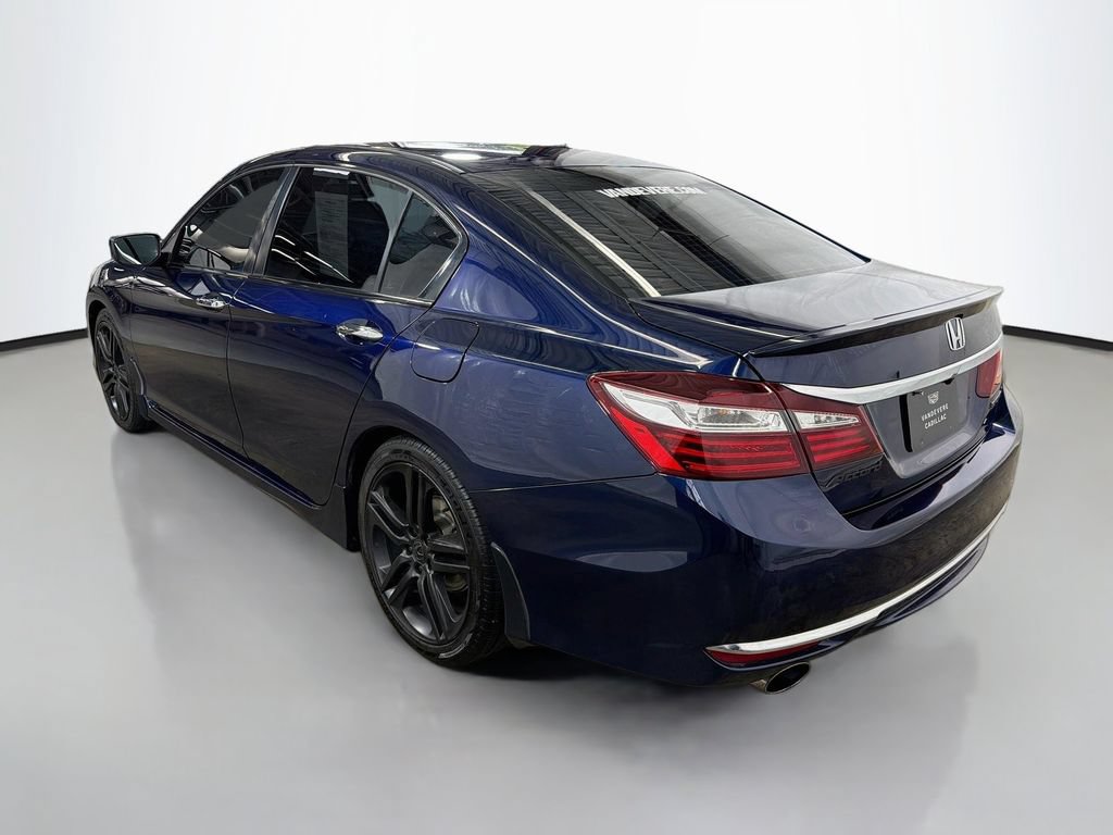 Used 2016 Honda Accord Sport image 7