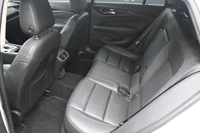 Used 2018 Buick Regal Essence w/ Driver Confidence Package #1 AWD/4WD image 23