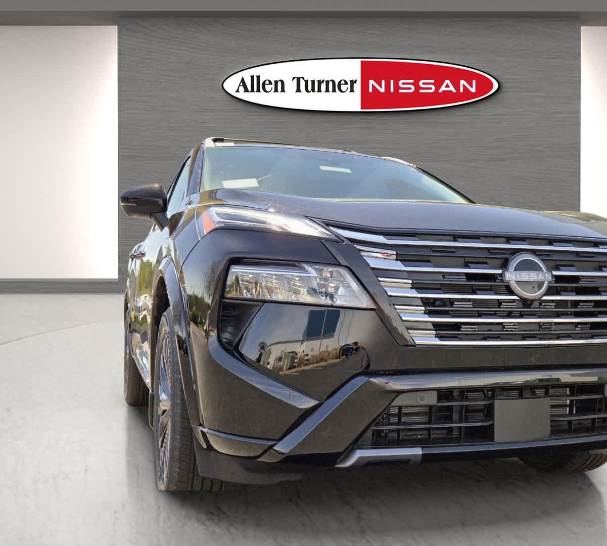 Used 2025 Nissan Rogue Platinum image 10