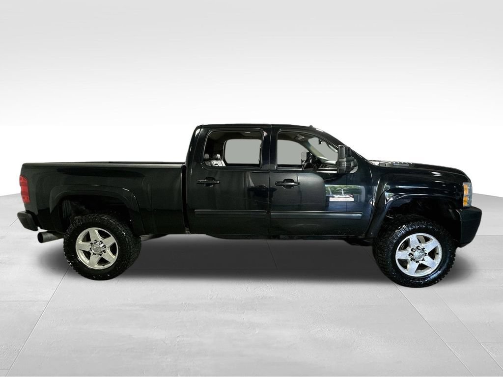 Used 2014 Chevrolet Silverado 2500 LTZ w/ LTZ Plus Package AWD/4WD image 10