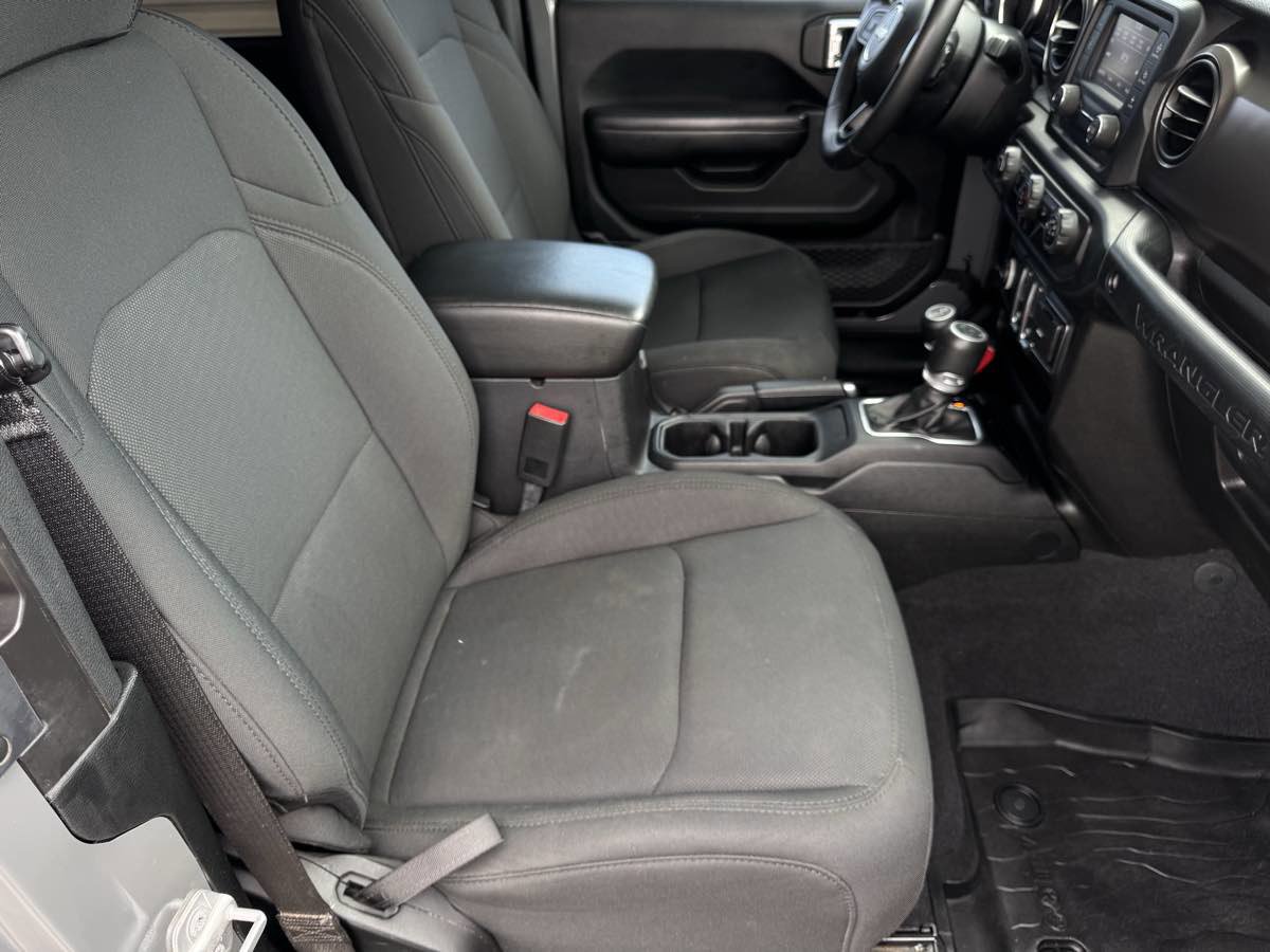 Used 2020 Jeep Wrangler Sport AWD/4WD image 19