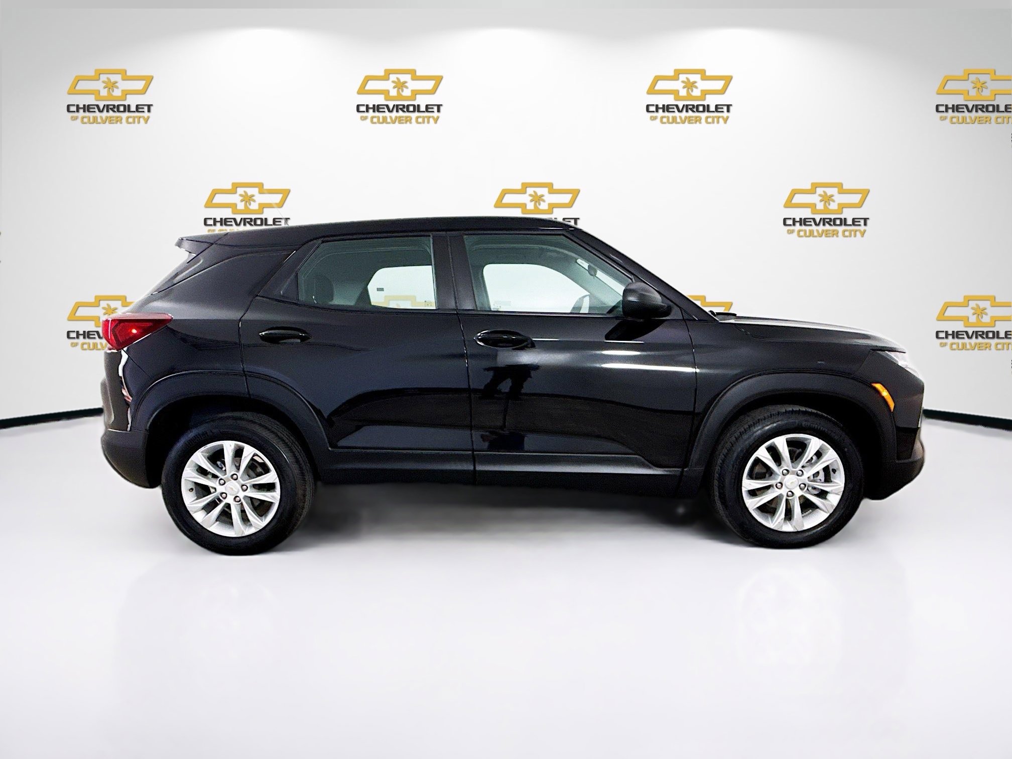 Used 2023 Chevrolet TrailBlazer LS FWD image 8