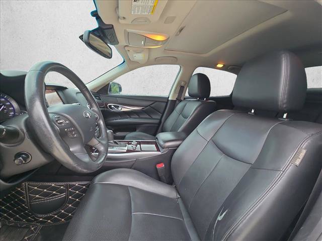 Used 2019 INFINITI Q70 Luxe RWD image 15