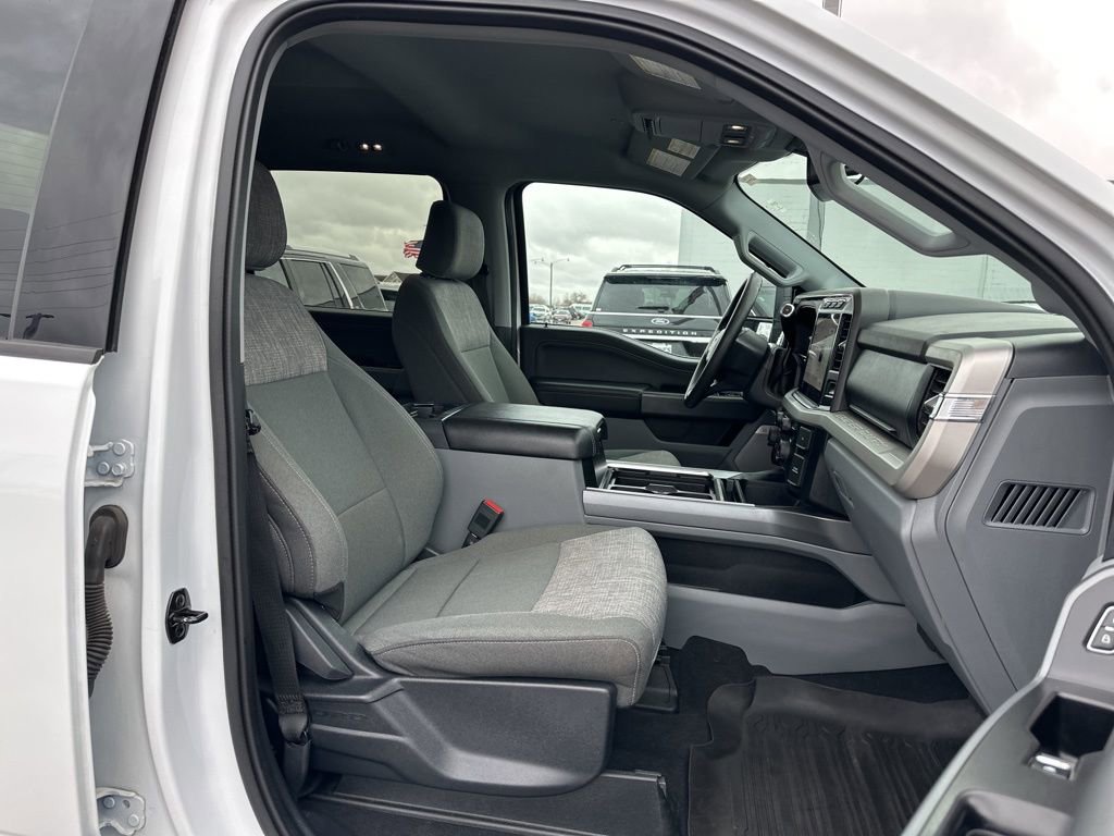 Used 2023 Ford F250 XLT w/ XLT Premium Package image 29