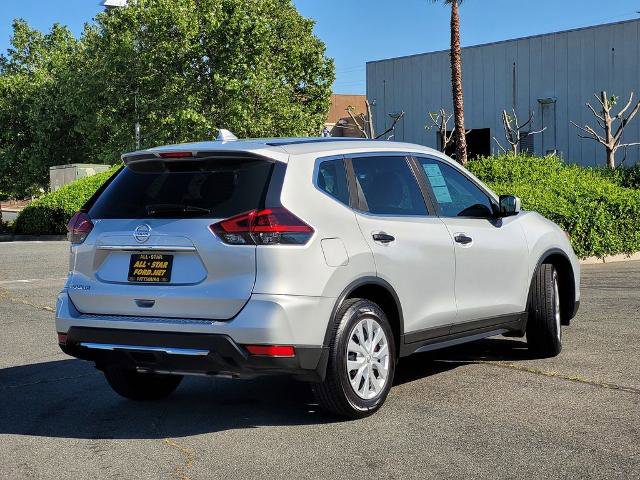 Used 2019 Nissan Rogue S image 4