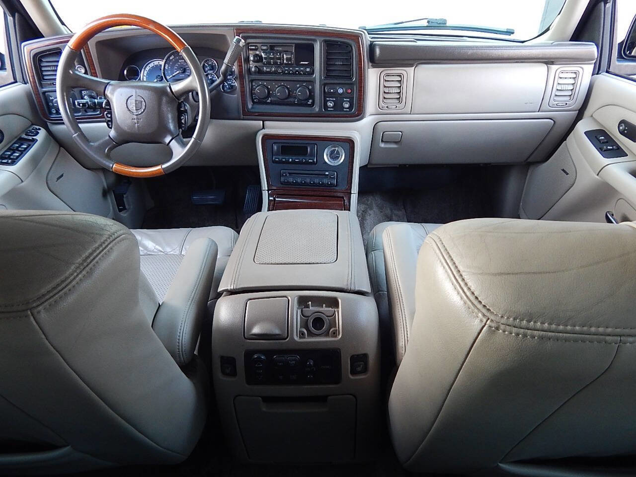 Used 2002 Cadillac Escalade 2WD image 13