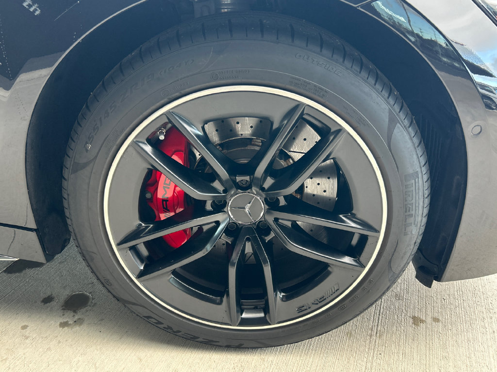 Used 2024 Mercedes-Benz AMG GT 63 image 39