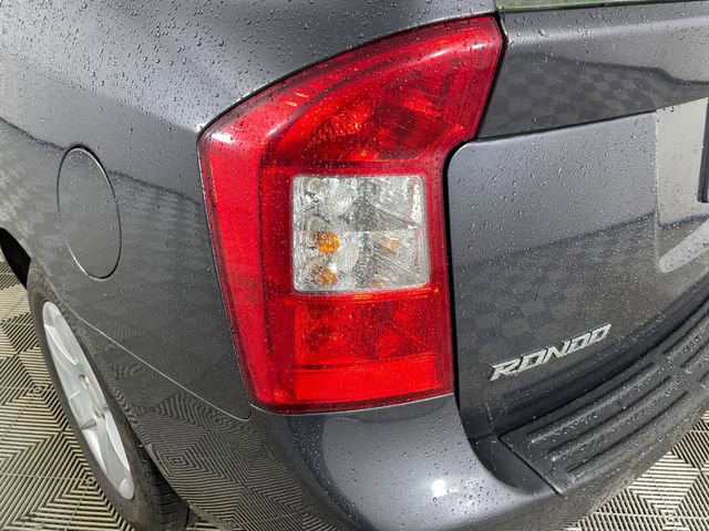 Used 2008 Kia Rondo LX w/ Convenience Pkg image 17