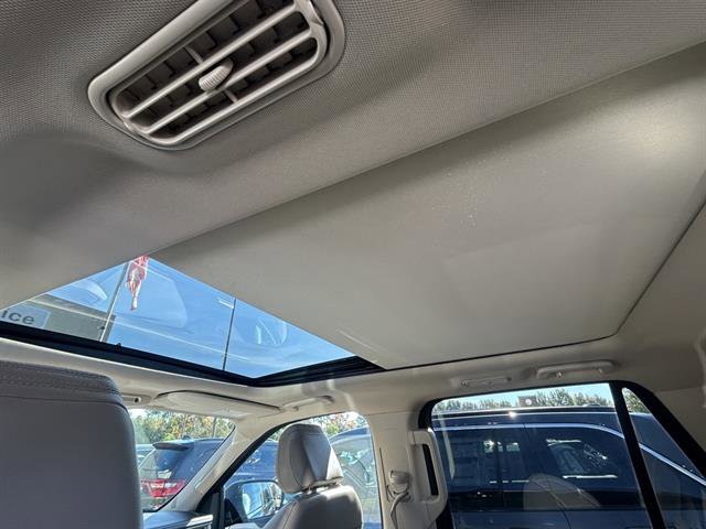 Used 2024 Ford Expedition Limited image 27
