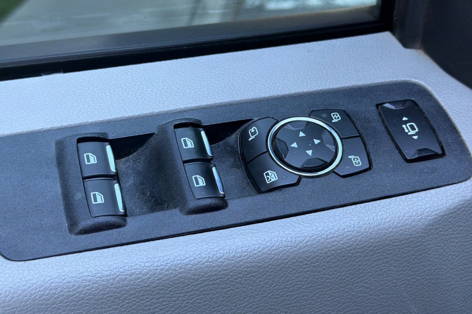 Used 2019 Ford F250 XLT w/ XLT Value Package image 13