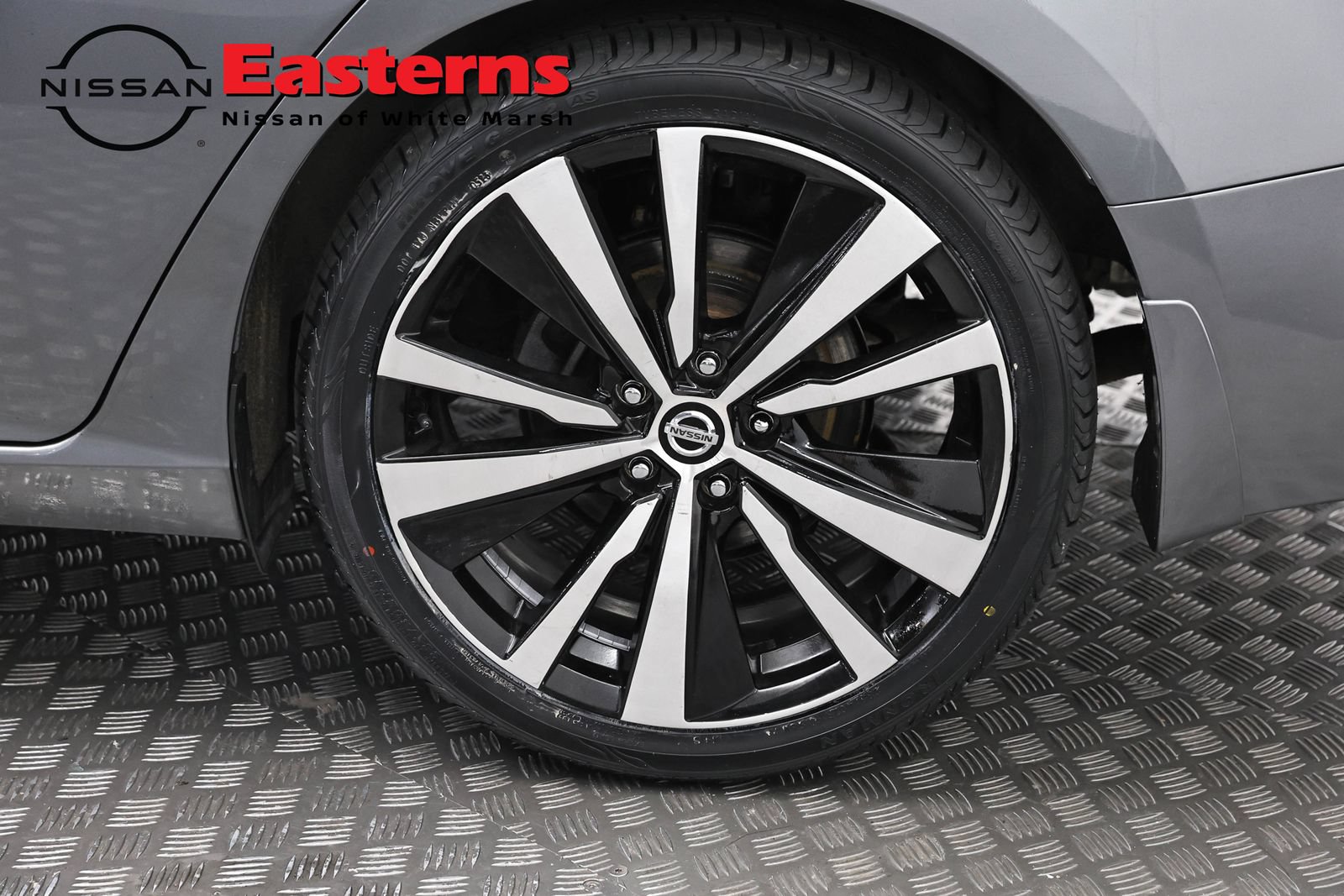 Used 2020 Nissan Altima 2.5 SR FWD image 32