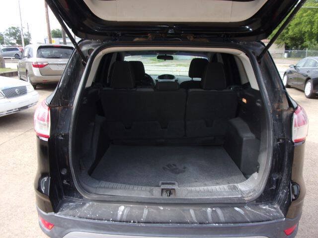 Used 2016 Ford Escape SE FWD image 9
