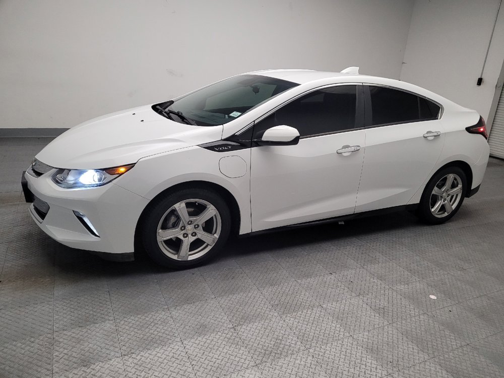 Used 2017 Chevrolet Volt LT w/ Comfort Package image 2