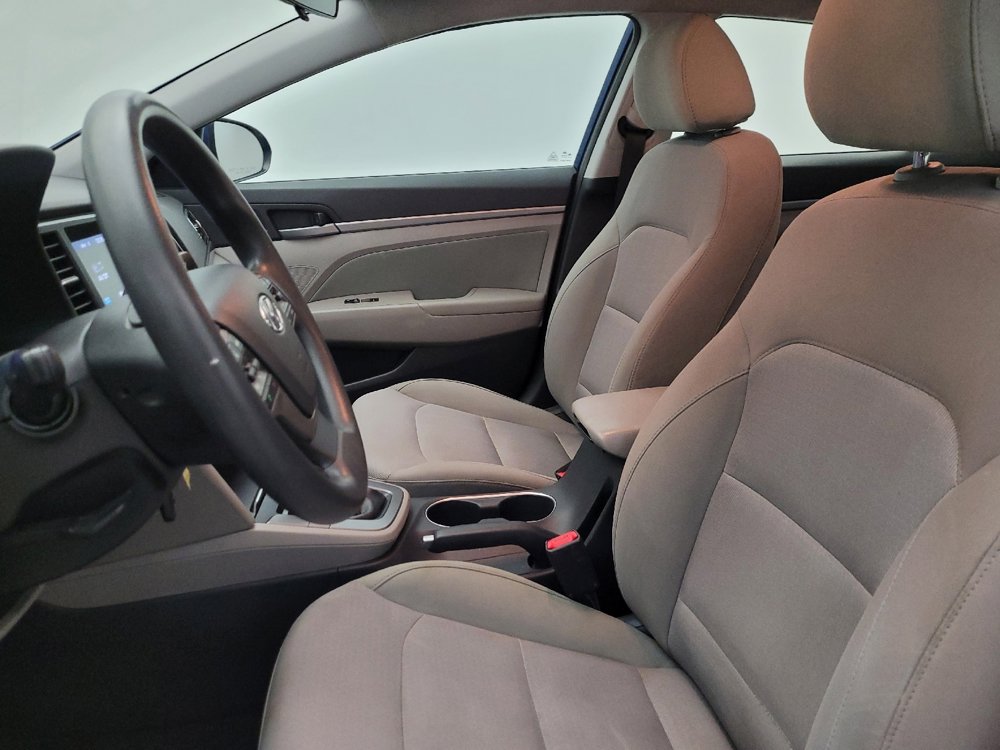 Used 2017 Hyundai Elantra SE image 17