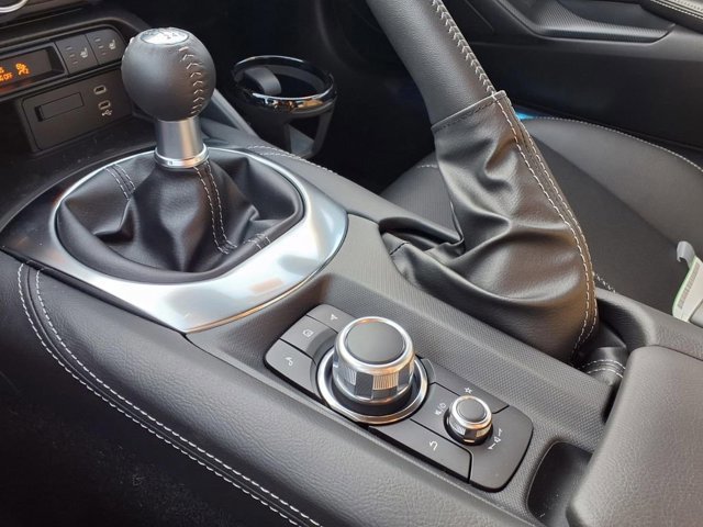 New 2026 MAZDA MX-5 Miata RF Grand Touring RWD image 12