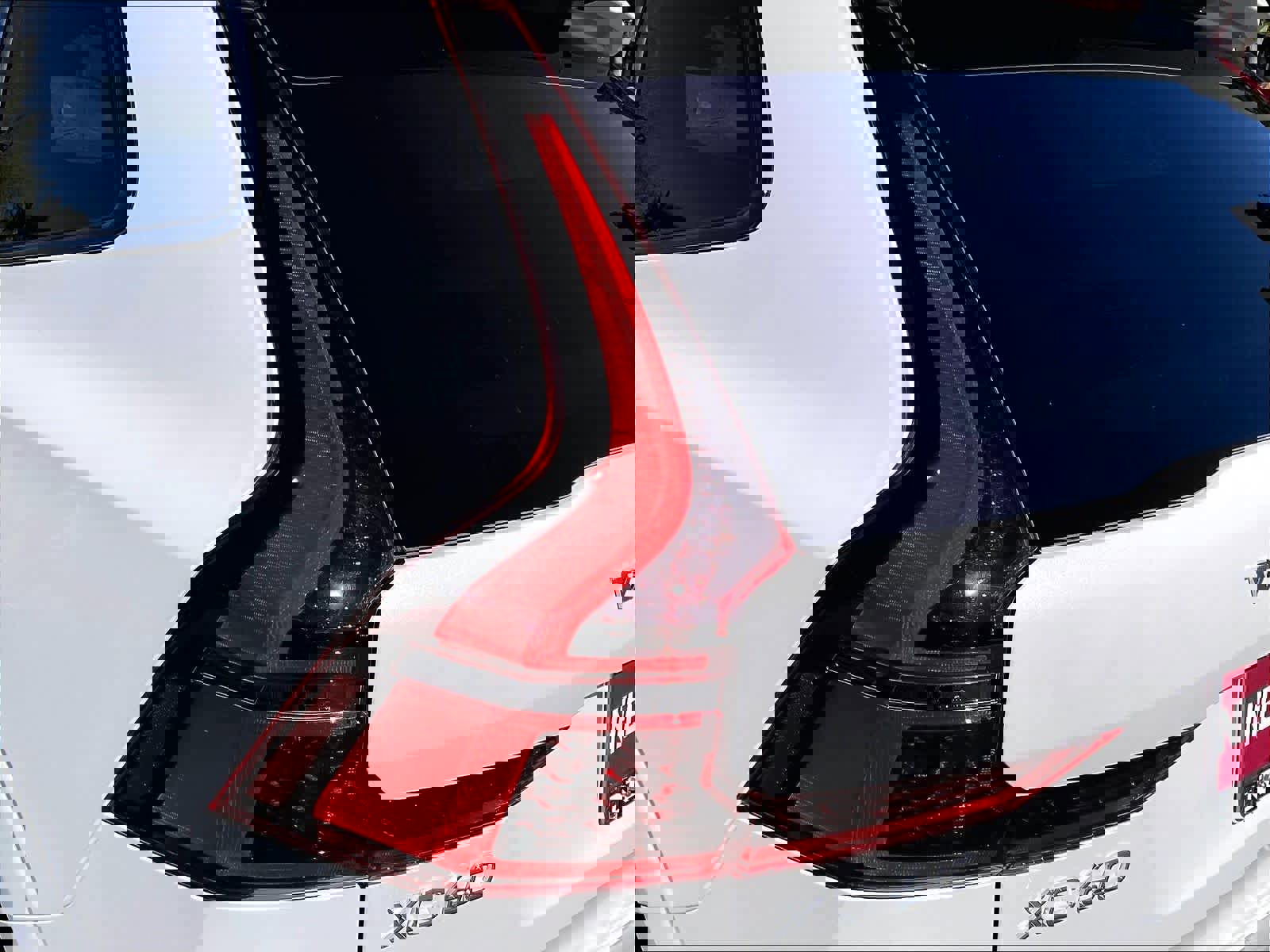 New 2026 Volvo XC60 B5 Plus w/ Climate Package image 25