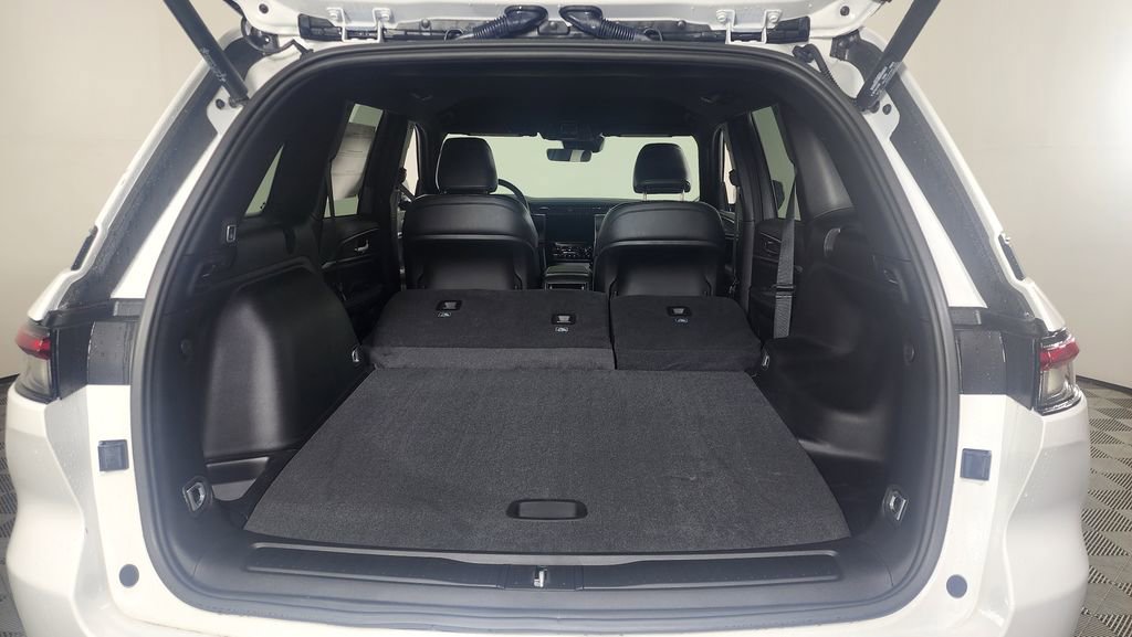 New 2025 Jeep Grand Cherokee Limited image 12