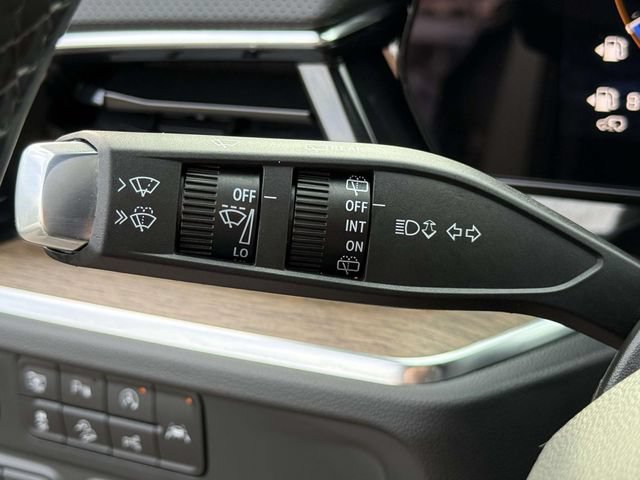 Certified 2025 Chevrolet Tahoe High Country AWD/4WD image 21