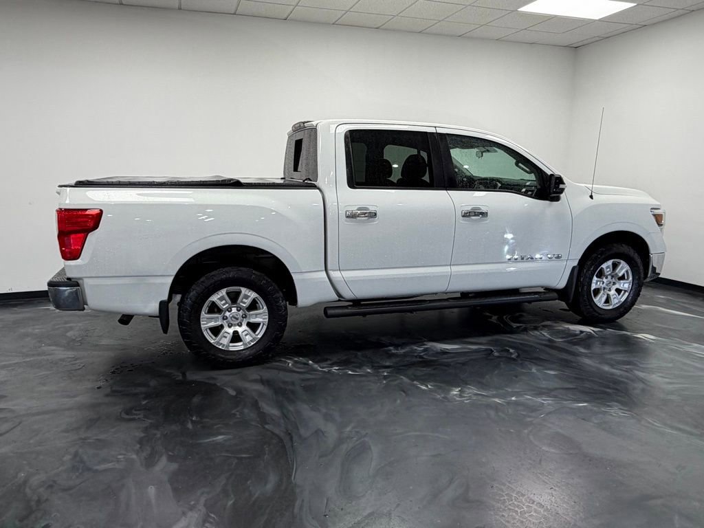 Used 2018 Nissan Titan SV AWD/4WD image 21